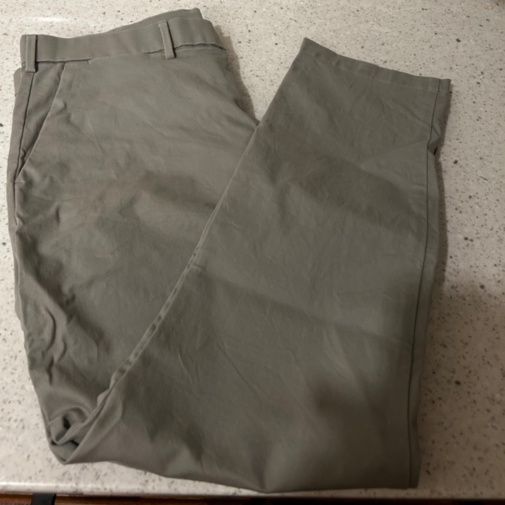 Gap Grey Modern Khakis in Stretch Slim Fit 40x30